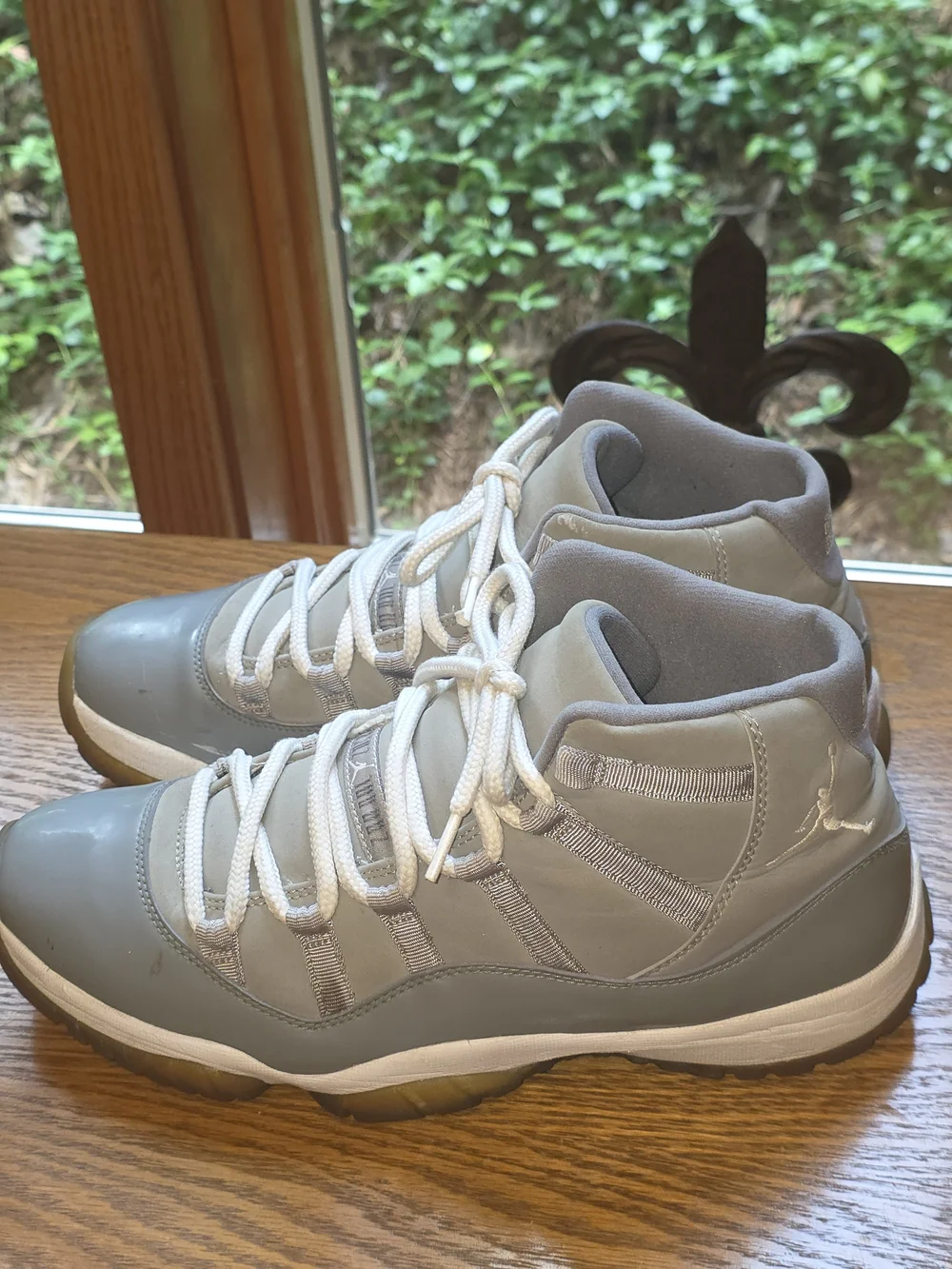Air Jordan 11 Retro 2010 Cool Grey White Sneakers Sz 10.5